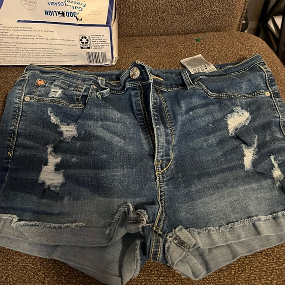 Denzim by Levi’s shorts - Picture 1 of 4